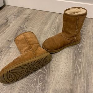 Chestnut short UGG boots
